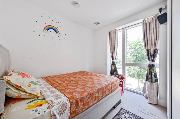 Room Fergus Street in Greater London