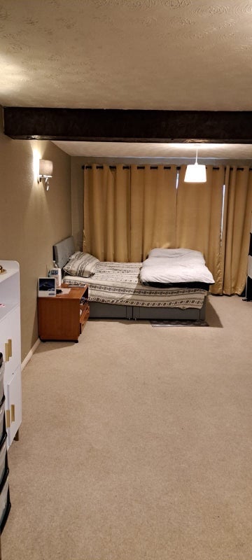 Room Clare Road in Maidenhead