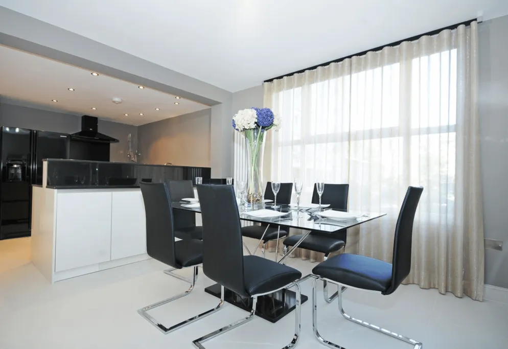 Flat Boydell Court in Greater London