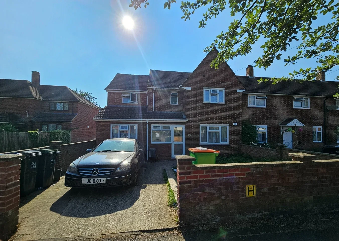 Flat Uvedale Close in Greater London