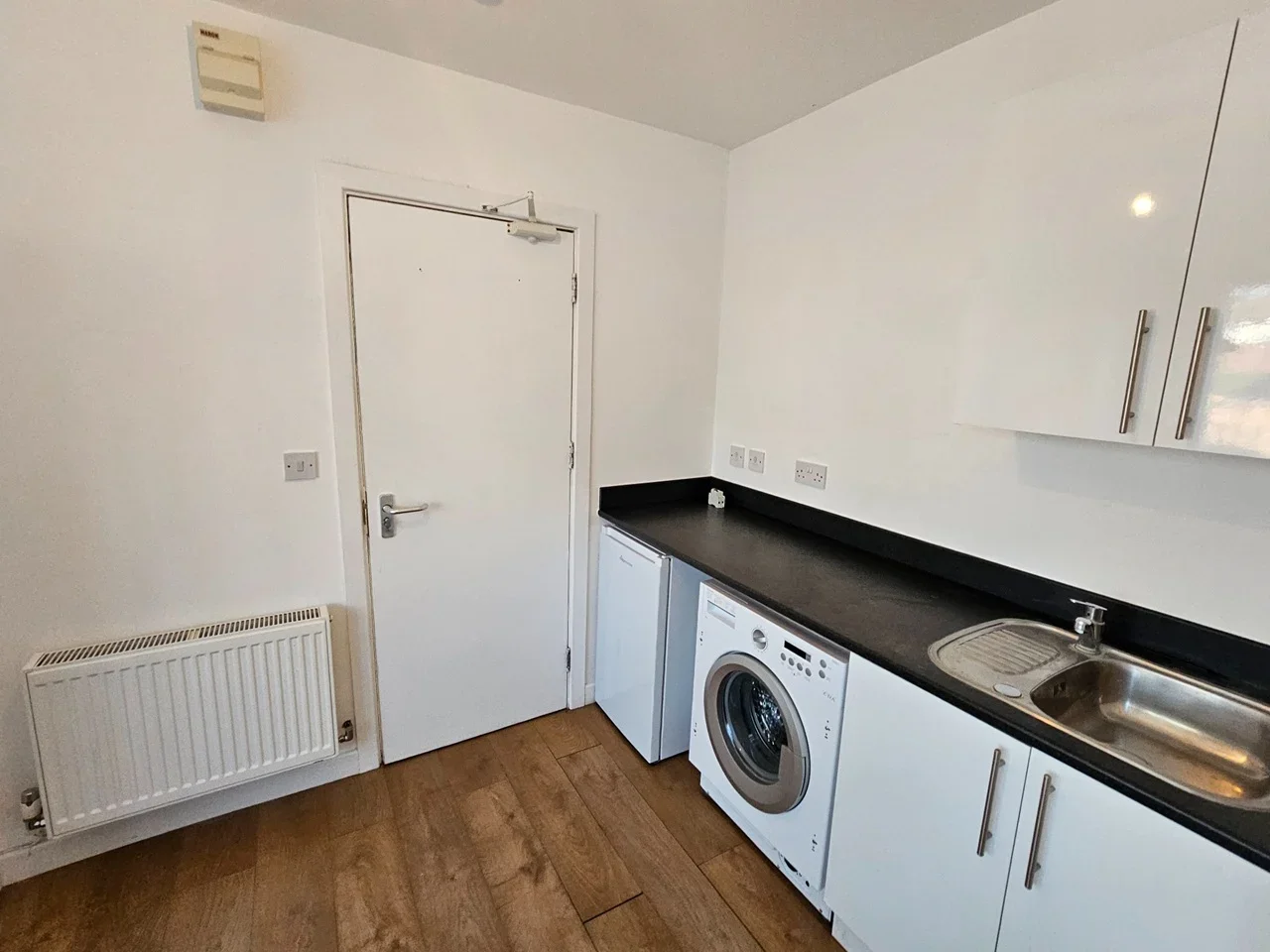 Flat Uvedale Close in Greater London