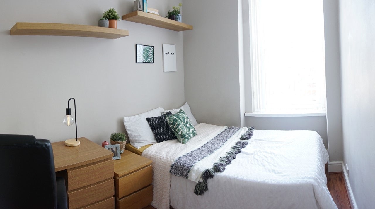 Flat Addycombe Terrace in Newcastle upon Tyne