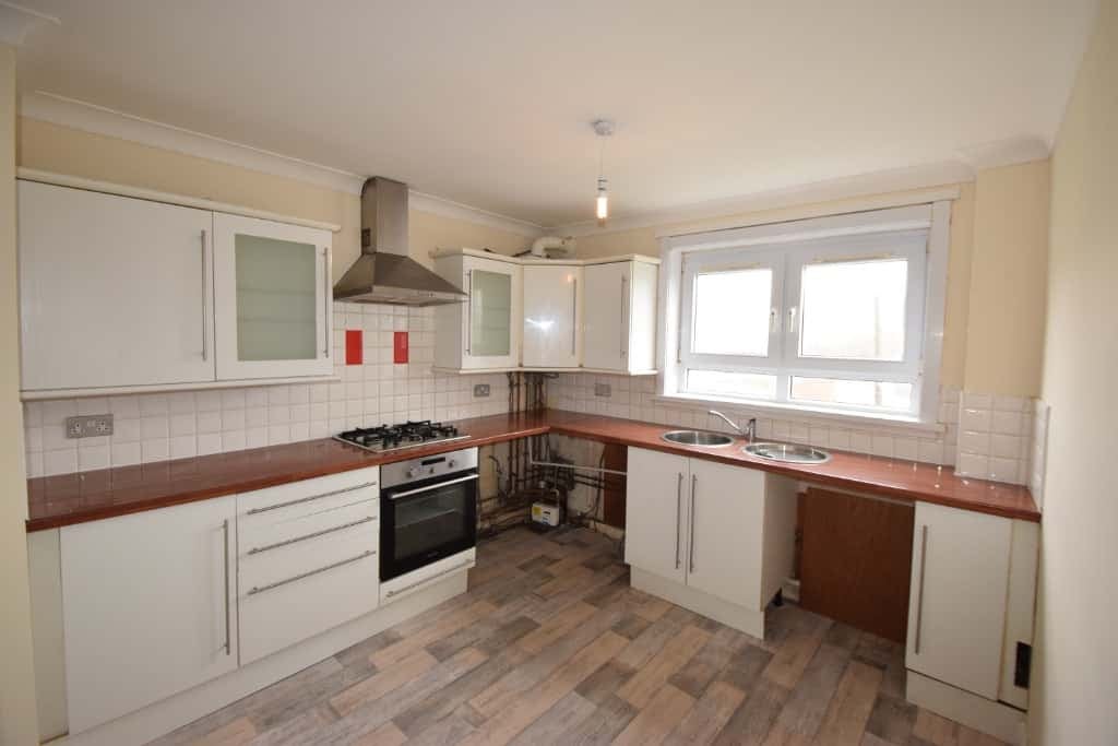 Flat Bailiehill Place in Kilmarnock