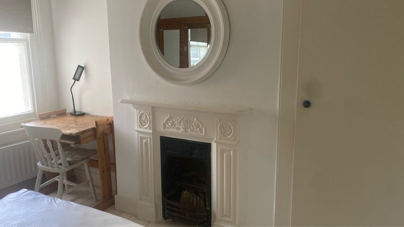 Room Friston Street in Greater London