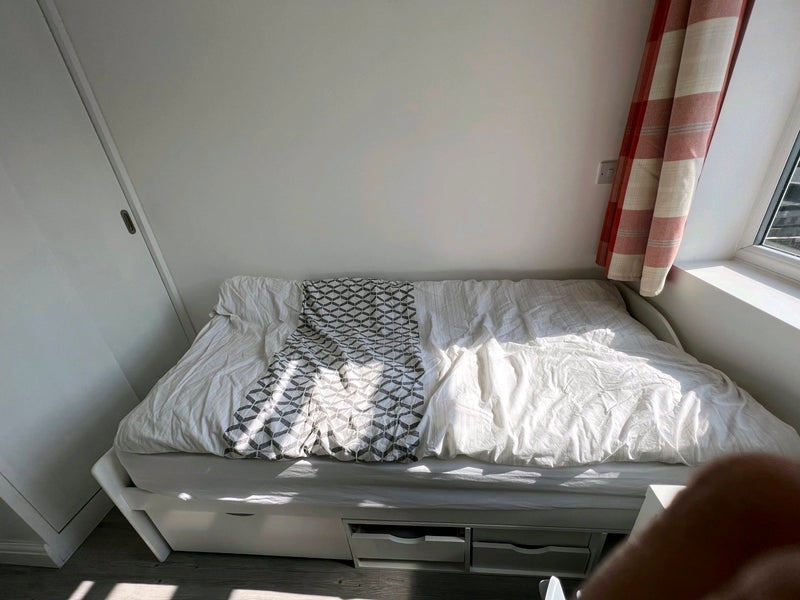 Room Swedenborg Gardens in Greater London