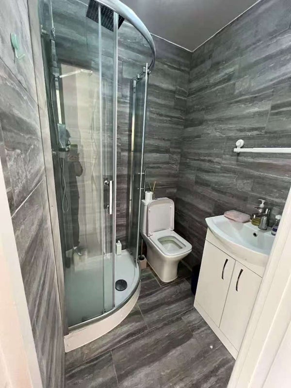 Room Swedenborg Gardens in Greater London
