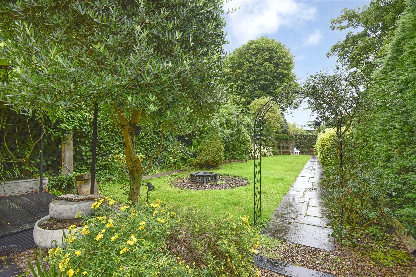 Flat Stanhope Road in Greater London