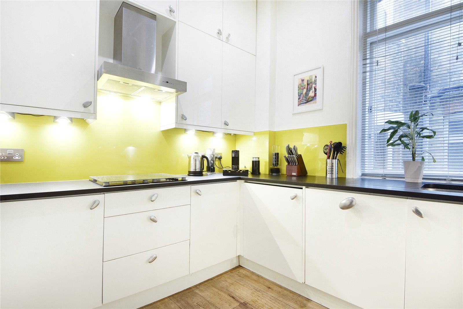 Flat Stanhope Road in Greater London