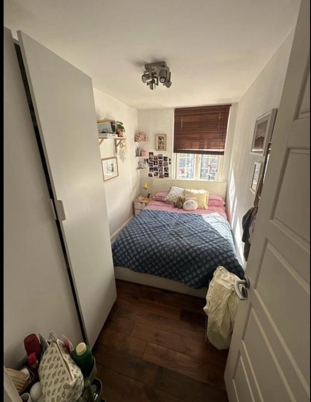 Room Loats Road in Greater London