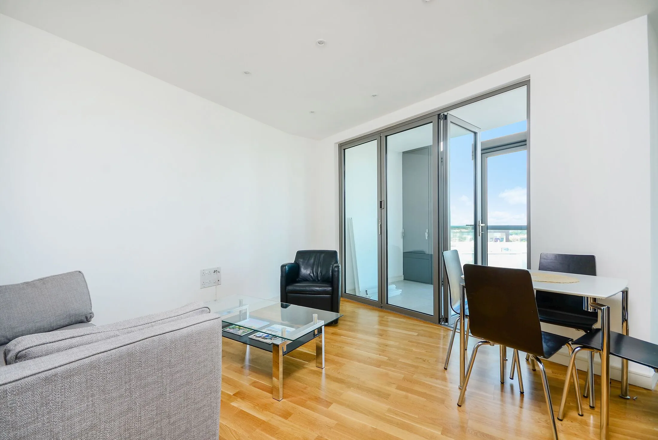 Flat Great West Road in Greater London