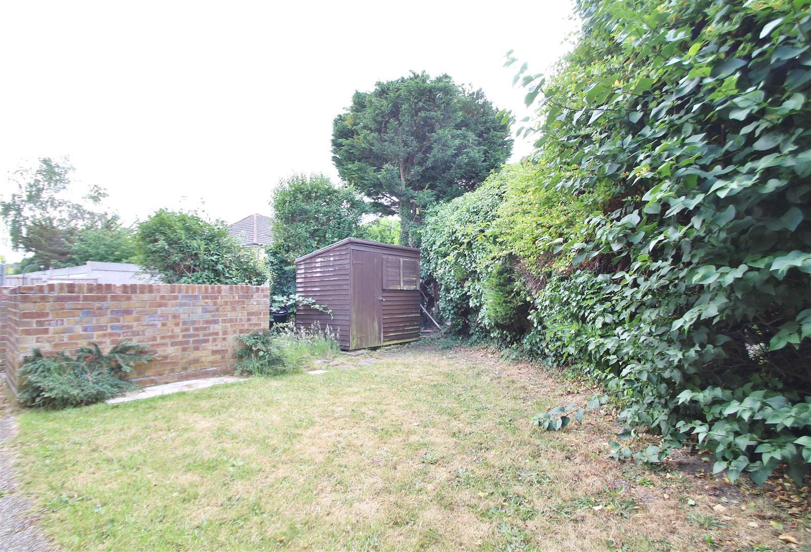 House Bankside Close in Greater London
