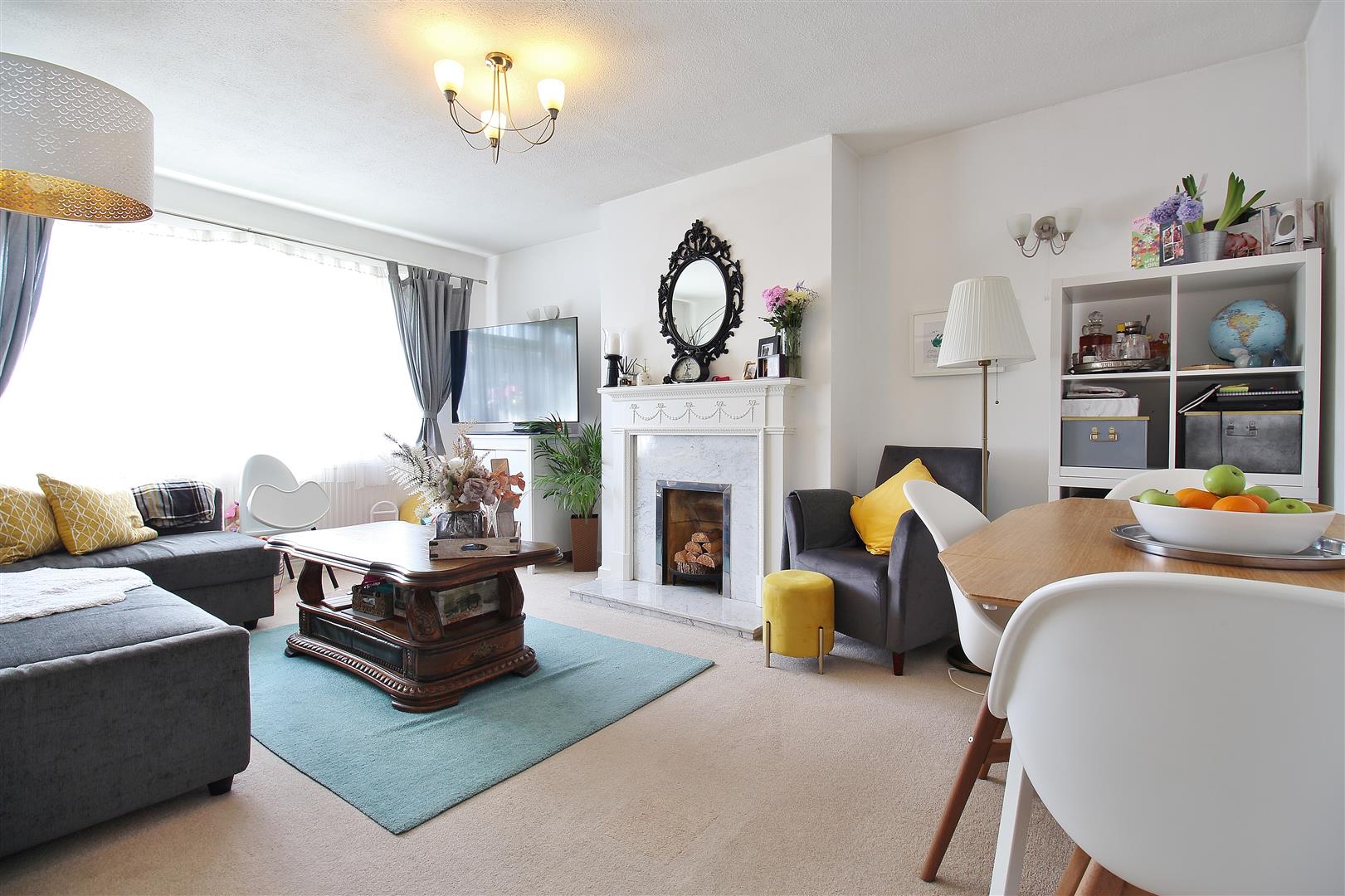 House Bankside Close in Greater London