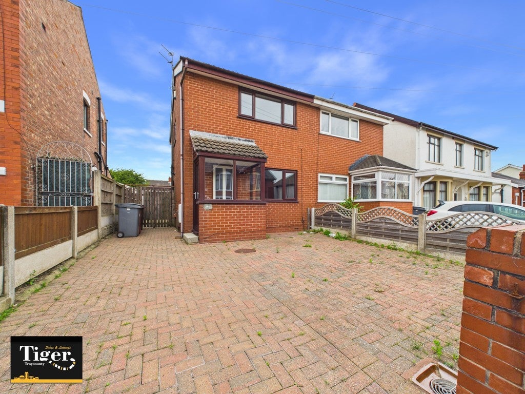 House George Avenue in Blackpool