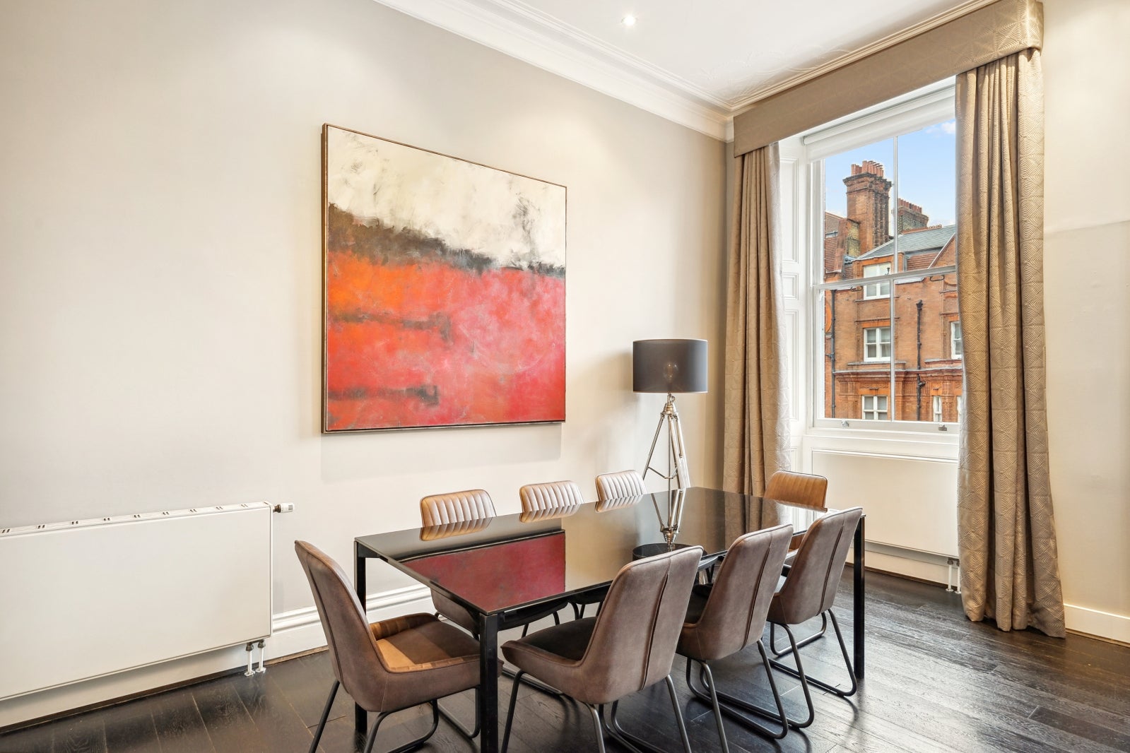 Flat Pont Street in Greater London