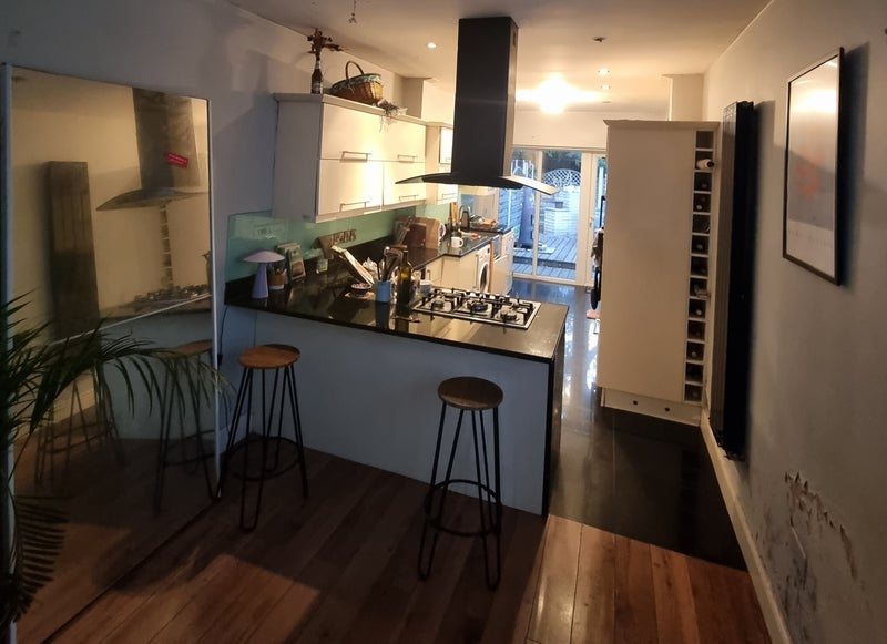 Room Daubeney Road in Greater London