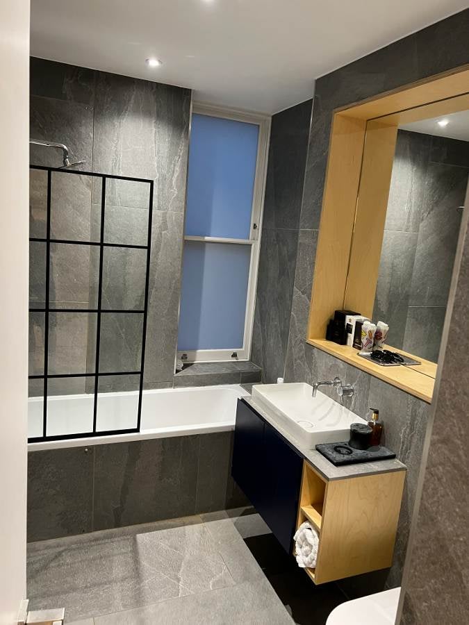Flat Kingsland Road in Greater London