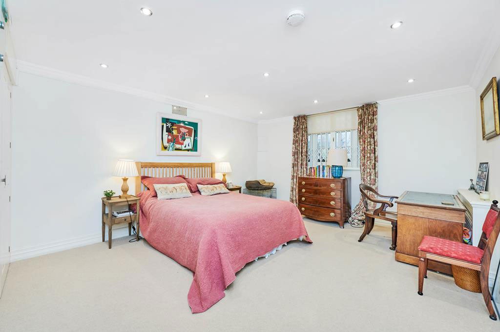 Flat South Eaton Place in City of Westminster