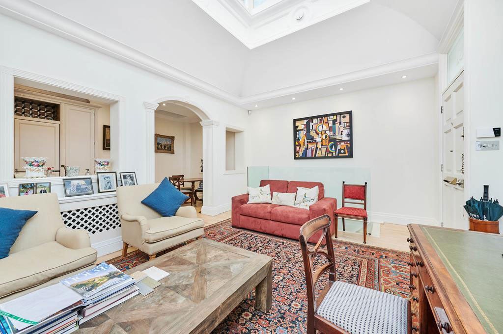 Flat South Eaton Place in City of Westminster