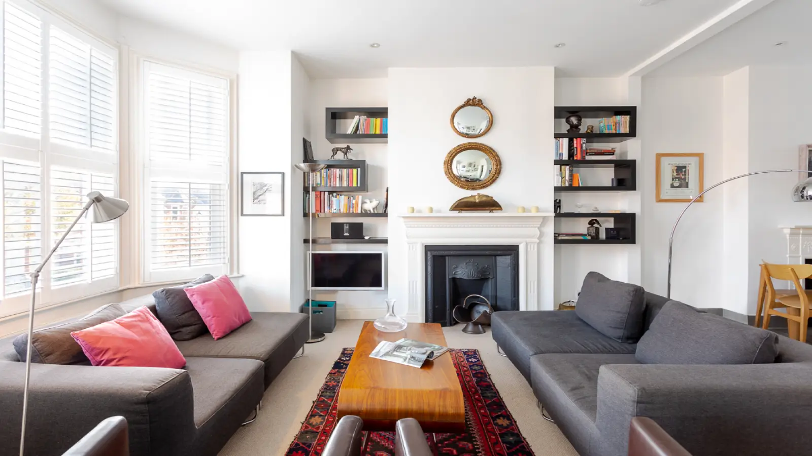 Flat Balliol Road in Greater London