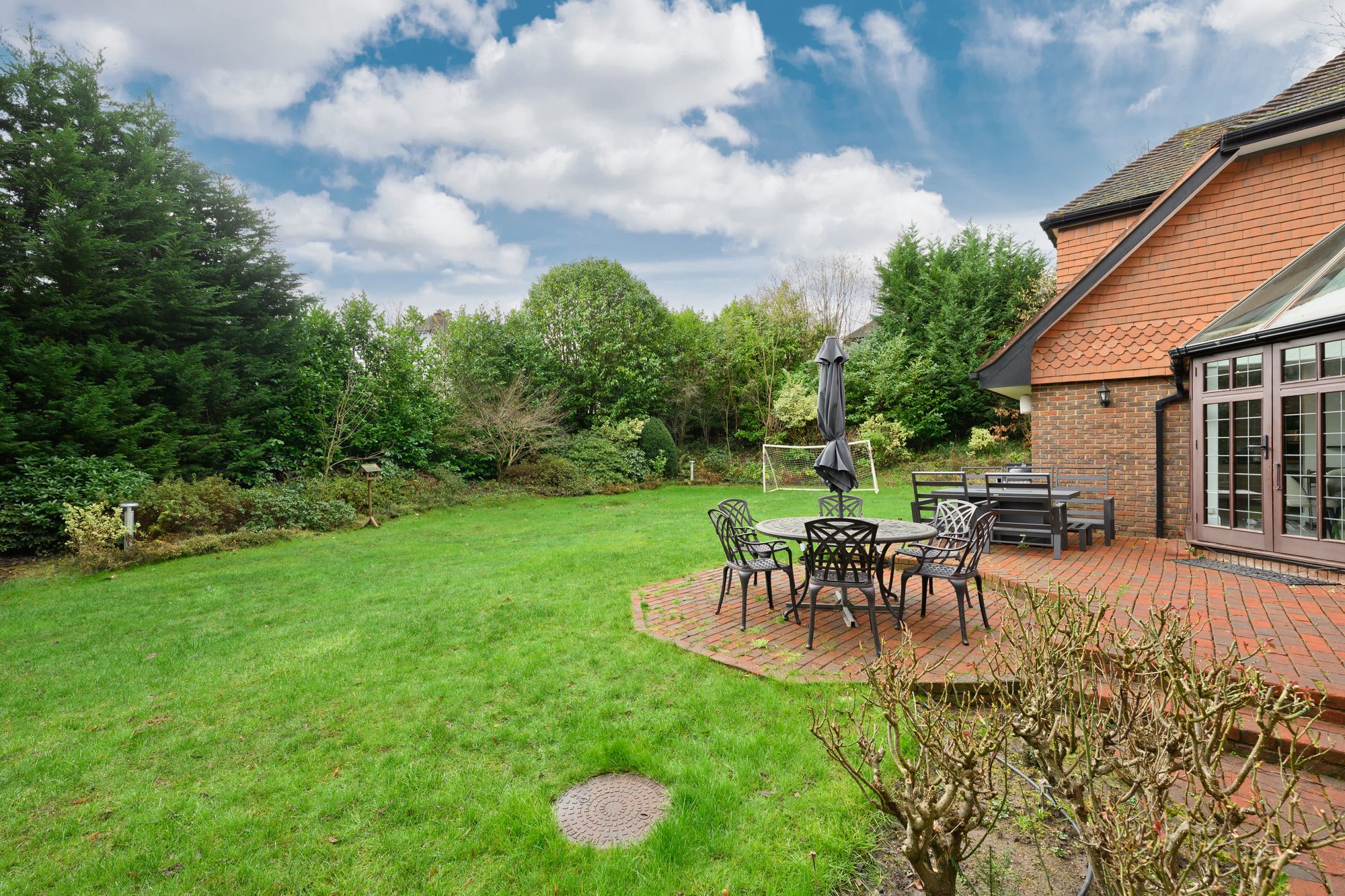House Torland Drive in Elmbridge