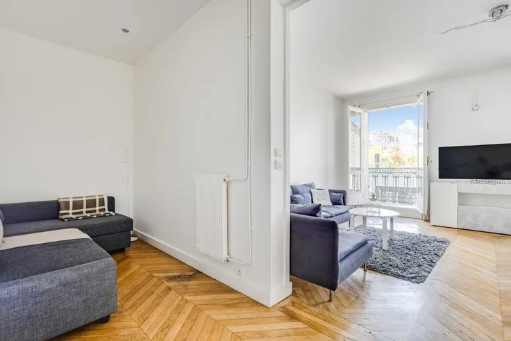 Flat Rue de Ponthieu in Paris