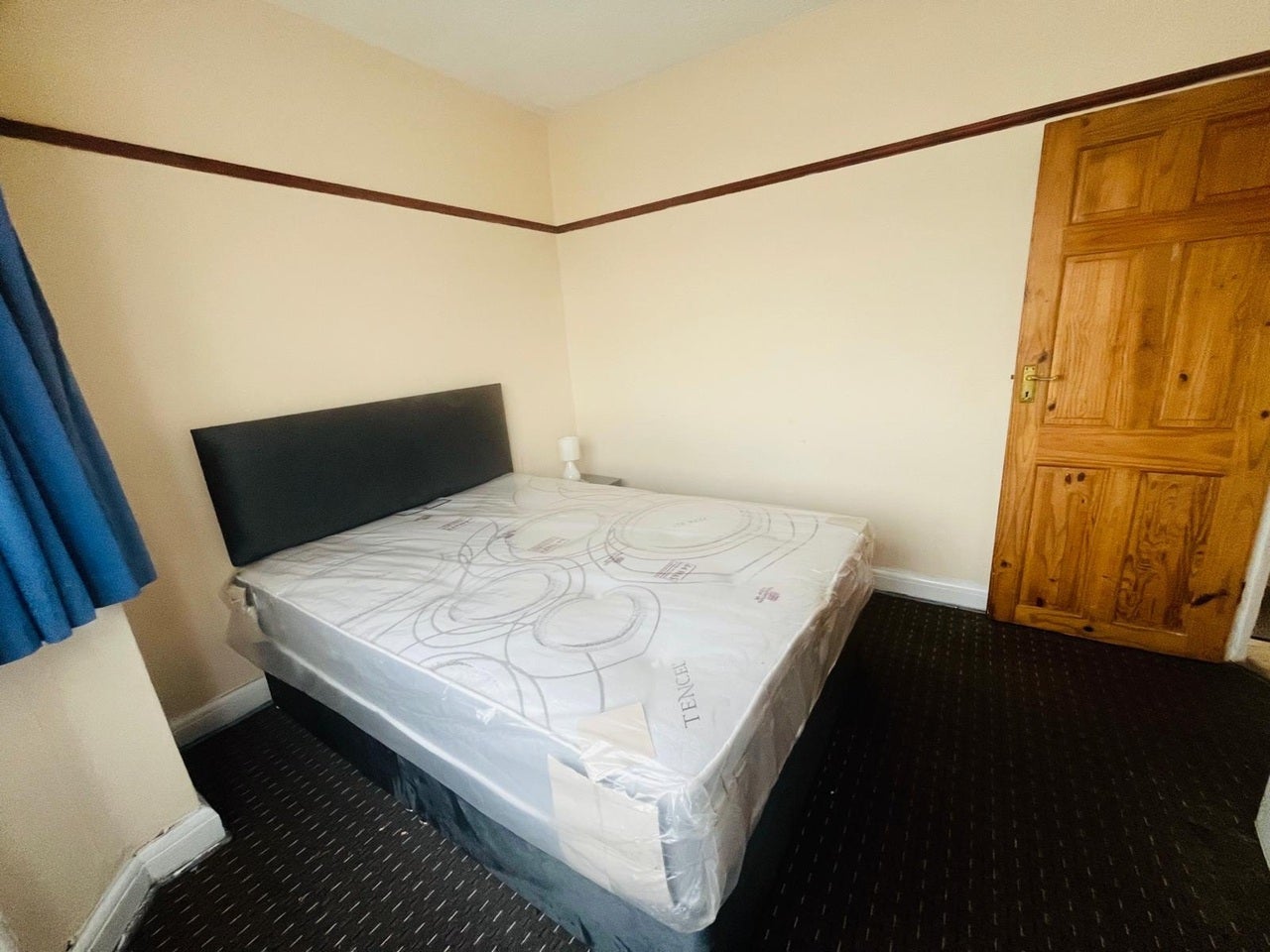 Flat Rutland Road in Greater London