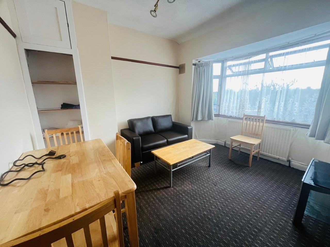 Flat Rutland Road in Greater London
