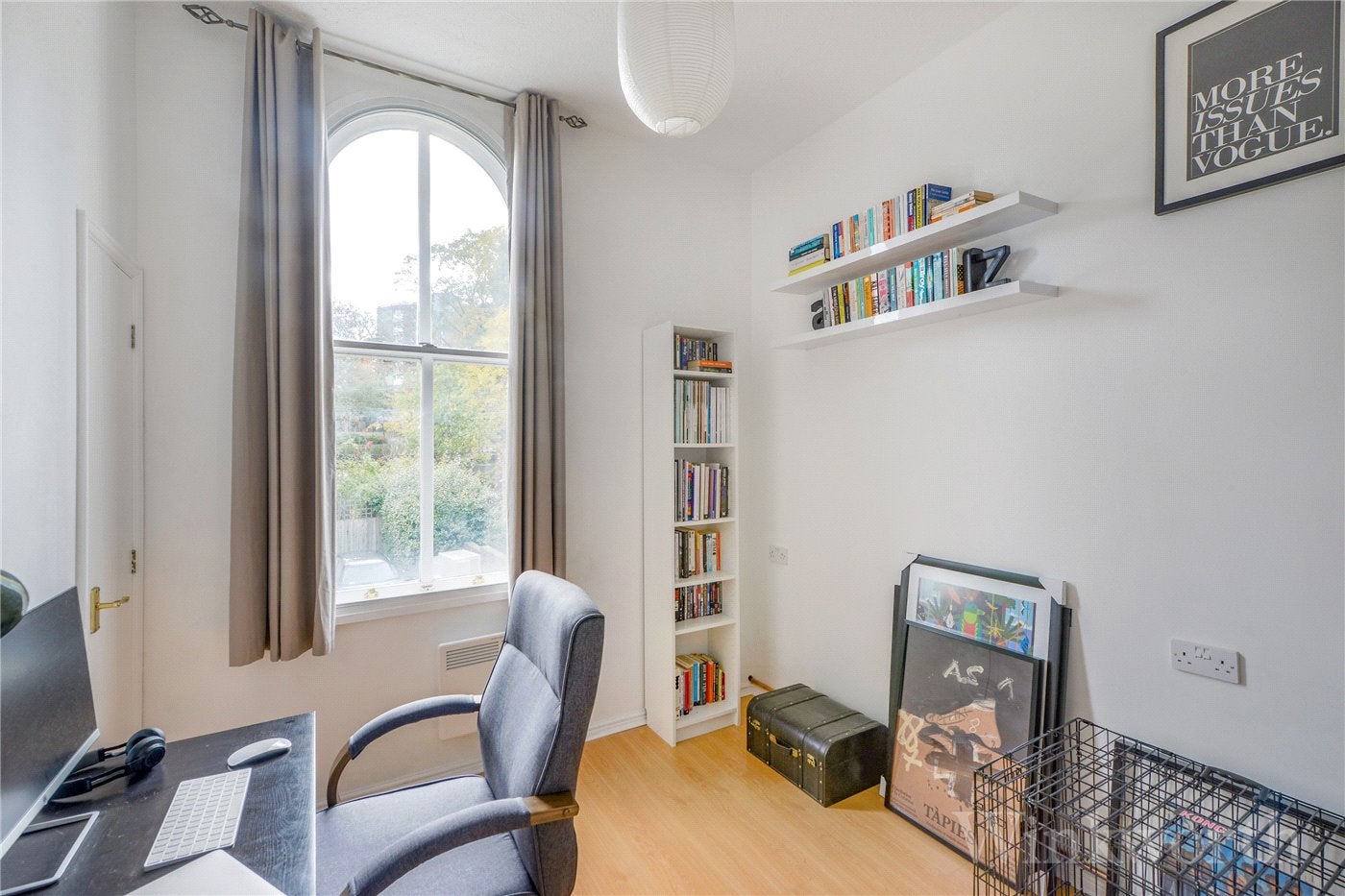 Flat London Road in Greater London