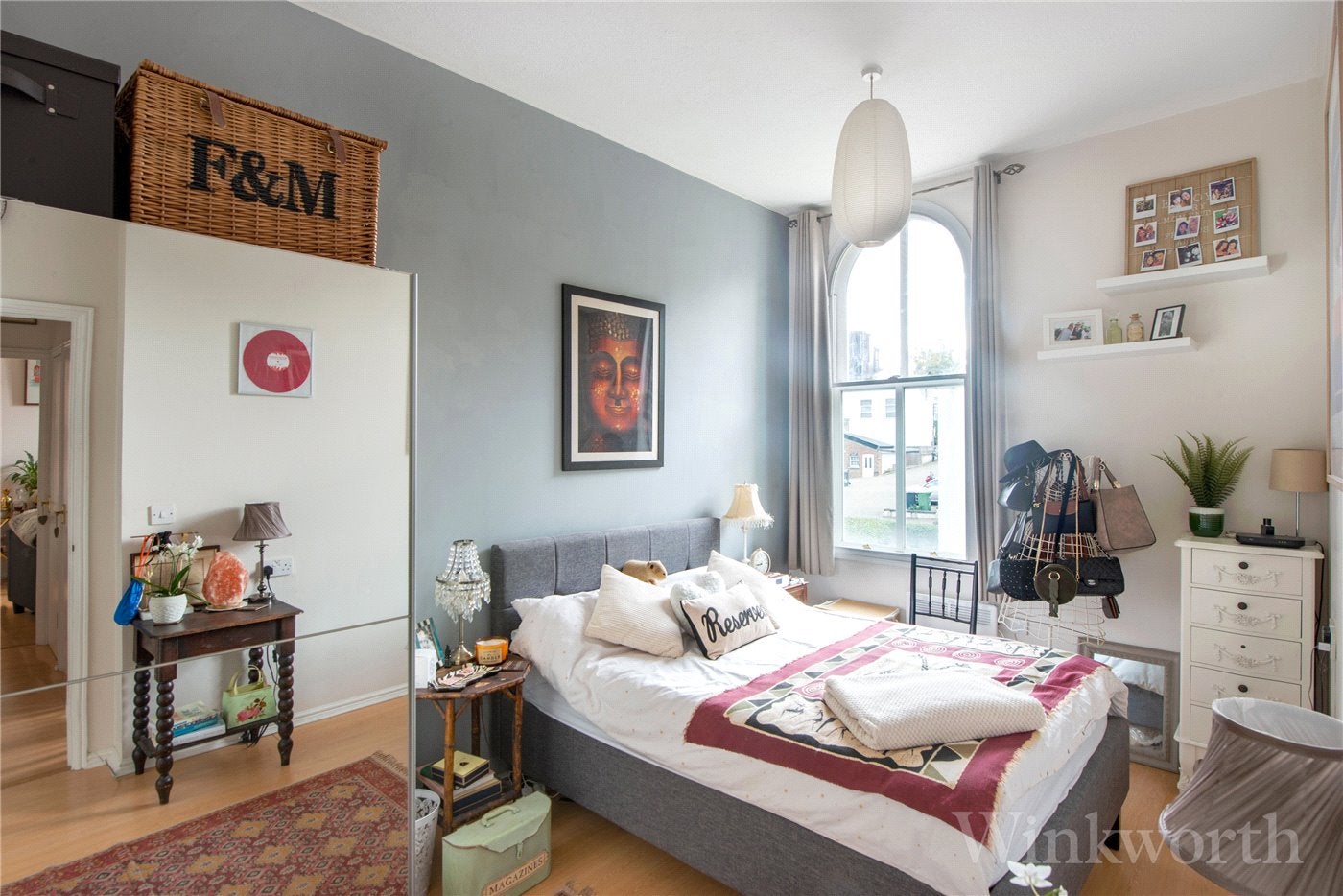 Flat London Road in Greater London