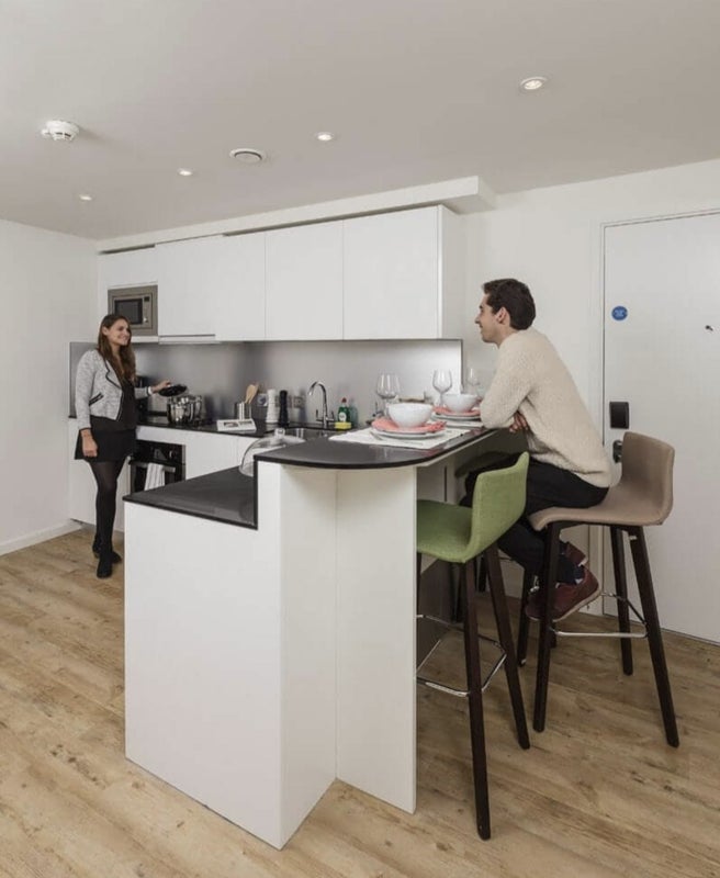 Room Westminster Bridge Road in Greater London