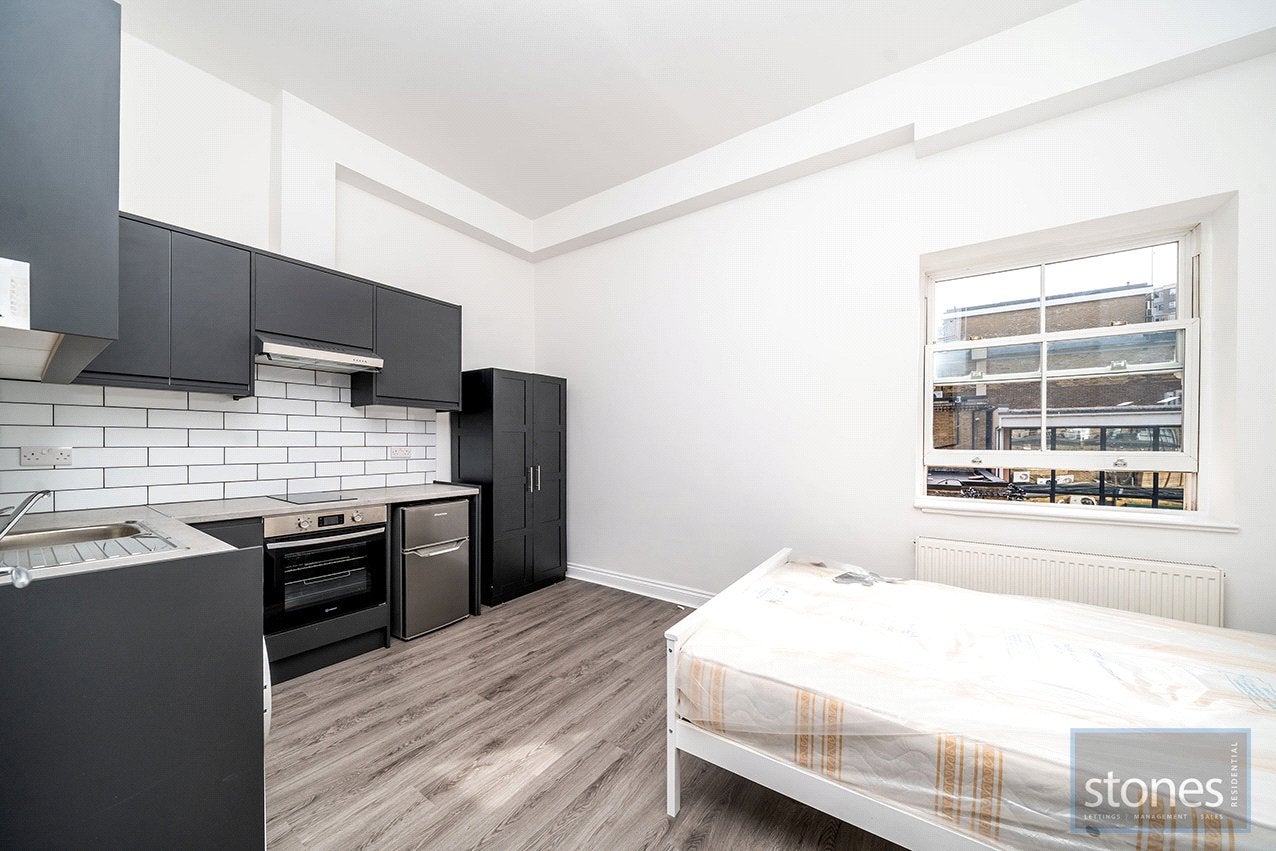 Flat Brent Street in Greater London