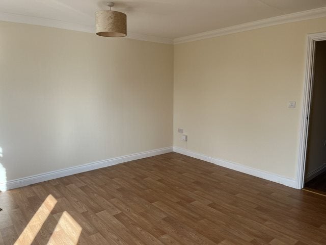 House Haines Close in Ryde
