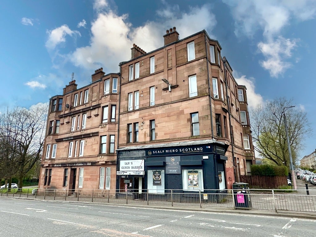 Flat Onslow Drive in Glasgow