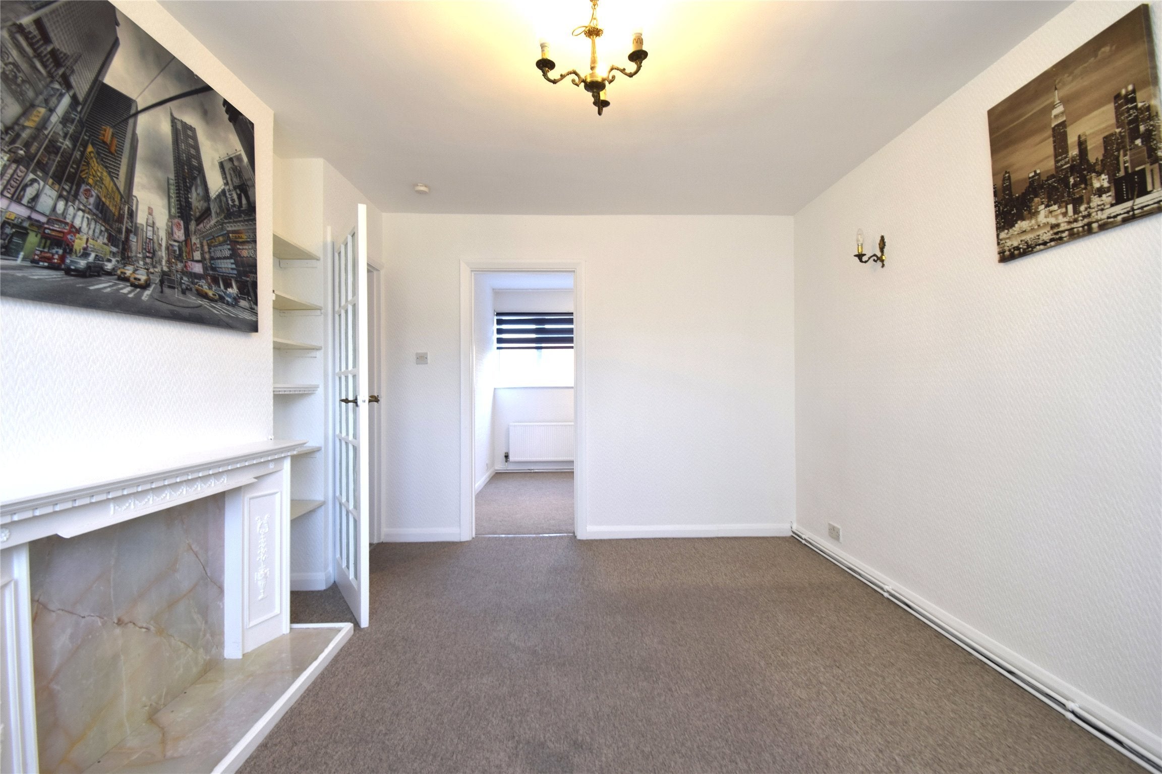 Flat Kenton Road in Greater London