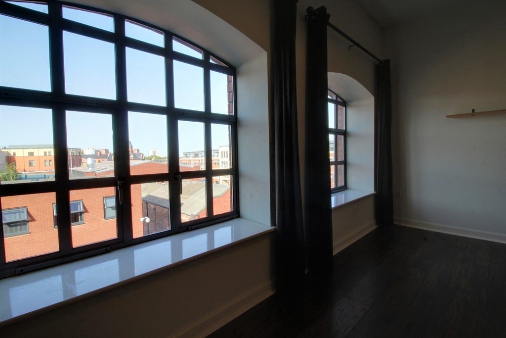 Flat Kenyon Street in Birmingham