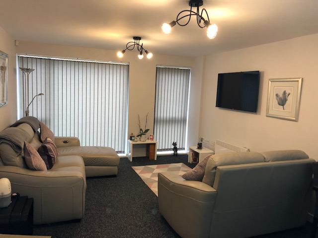 Flat Overstone Court in Cardiff