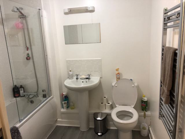 Flat Overstone Court in Cardiff