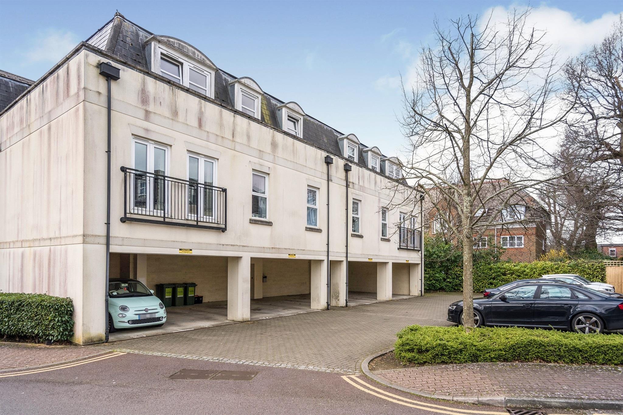 Flat Exchange Mews in Tunbridge Wells