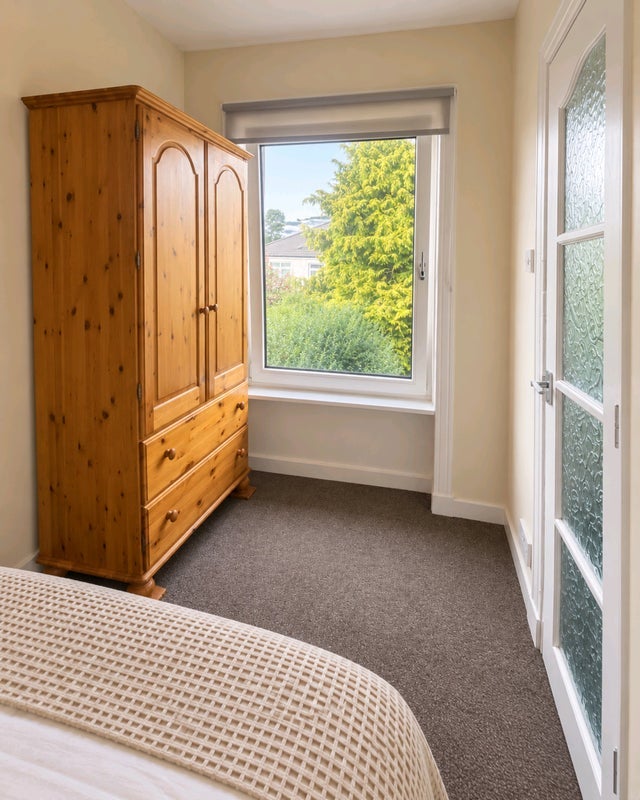 Room Kingsbridge Drive in Rutherglen