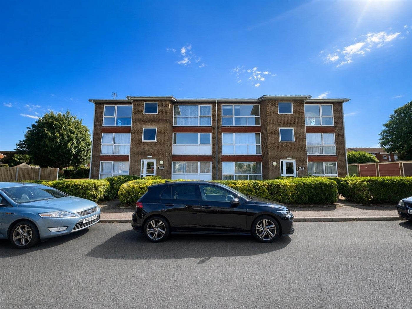 Flat Berners Way in Broxbourne