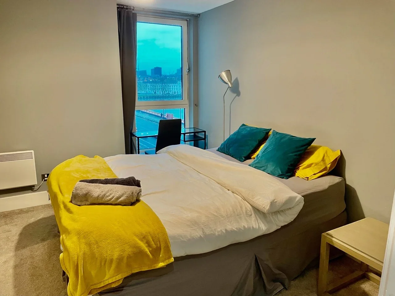Flat Bridgefoot in Greater London