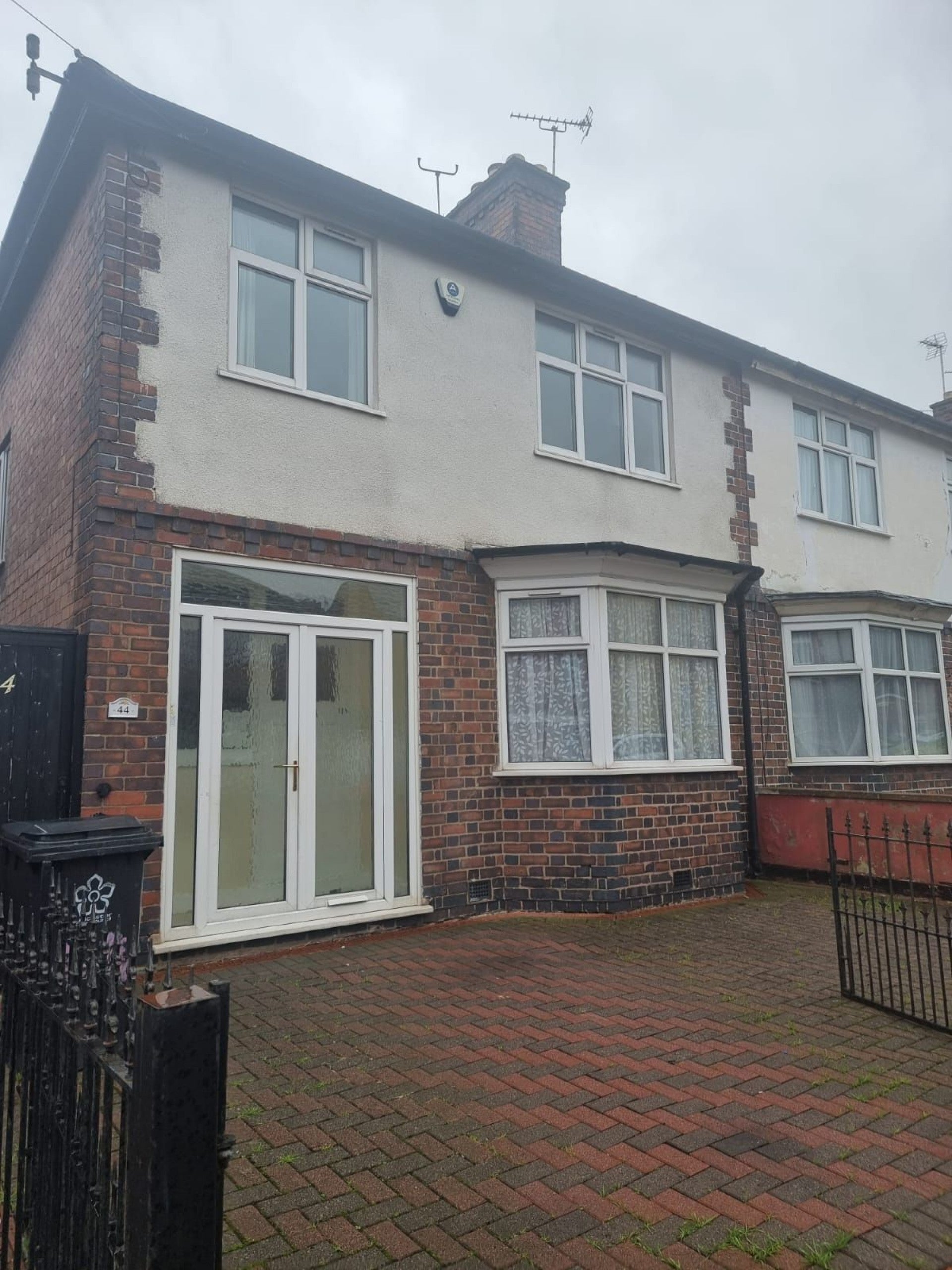 House Evington Parks Road in Leicester