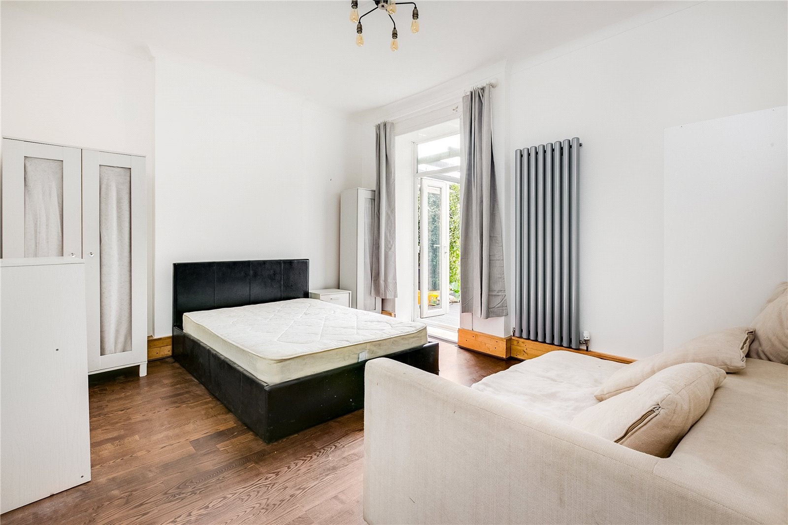 Flat Harbord Street in Greater London