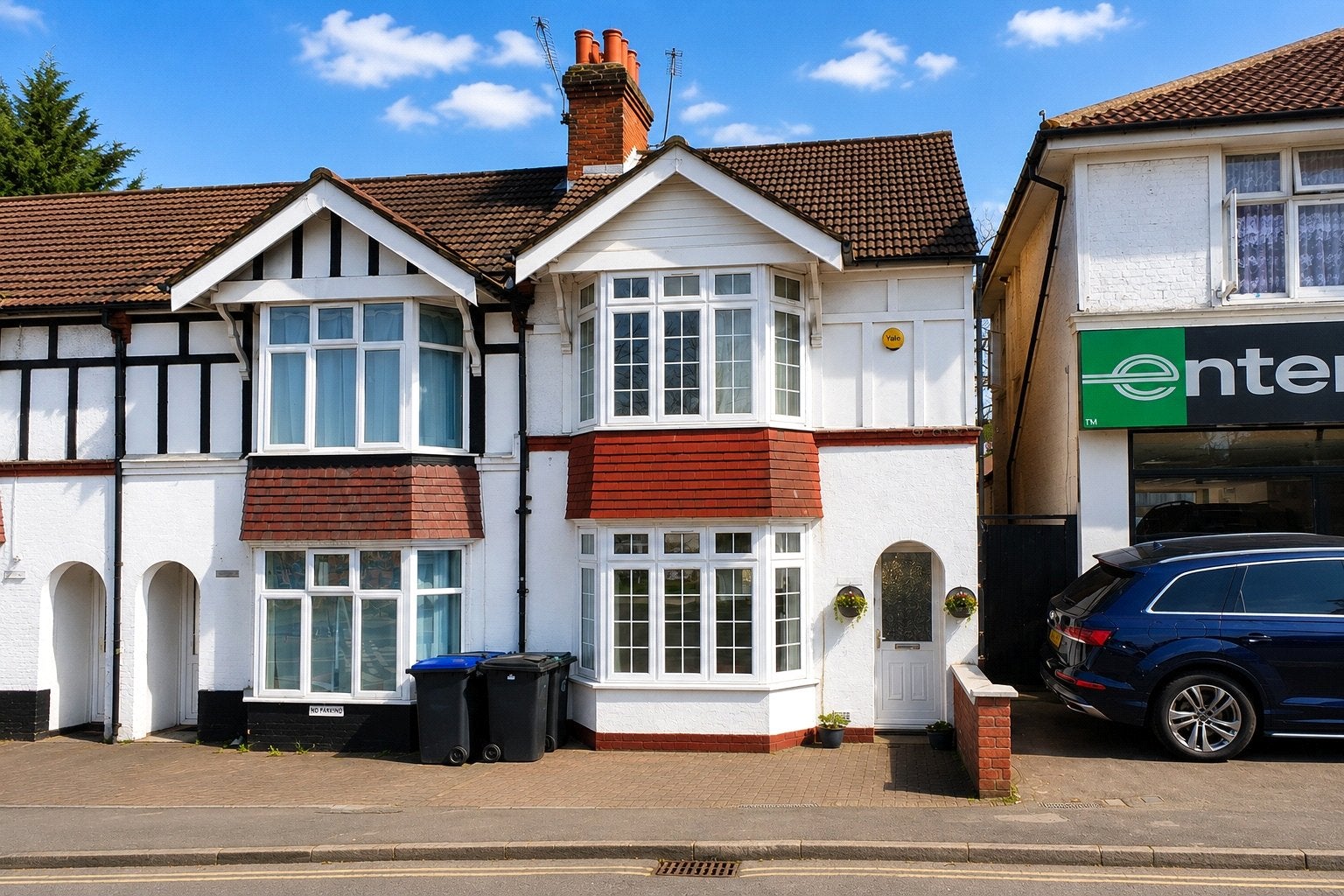 House Maybury Hill in Woking