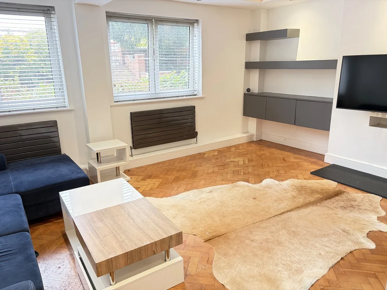 Flat Dryburgh Road in Greater London
