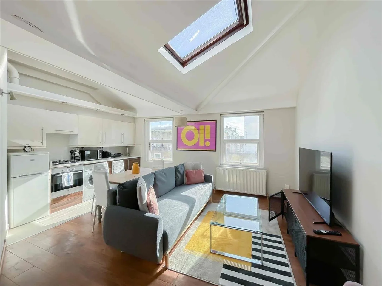 Flat Camden High Street in Greater London