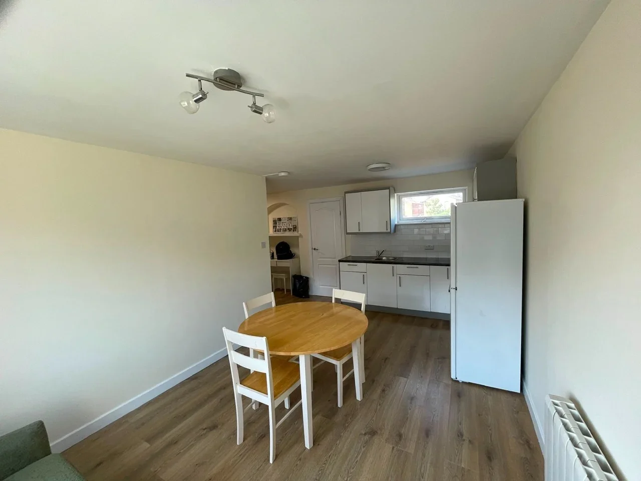 Flat Brunel Court in Greater London