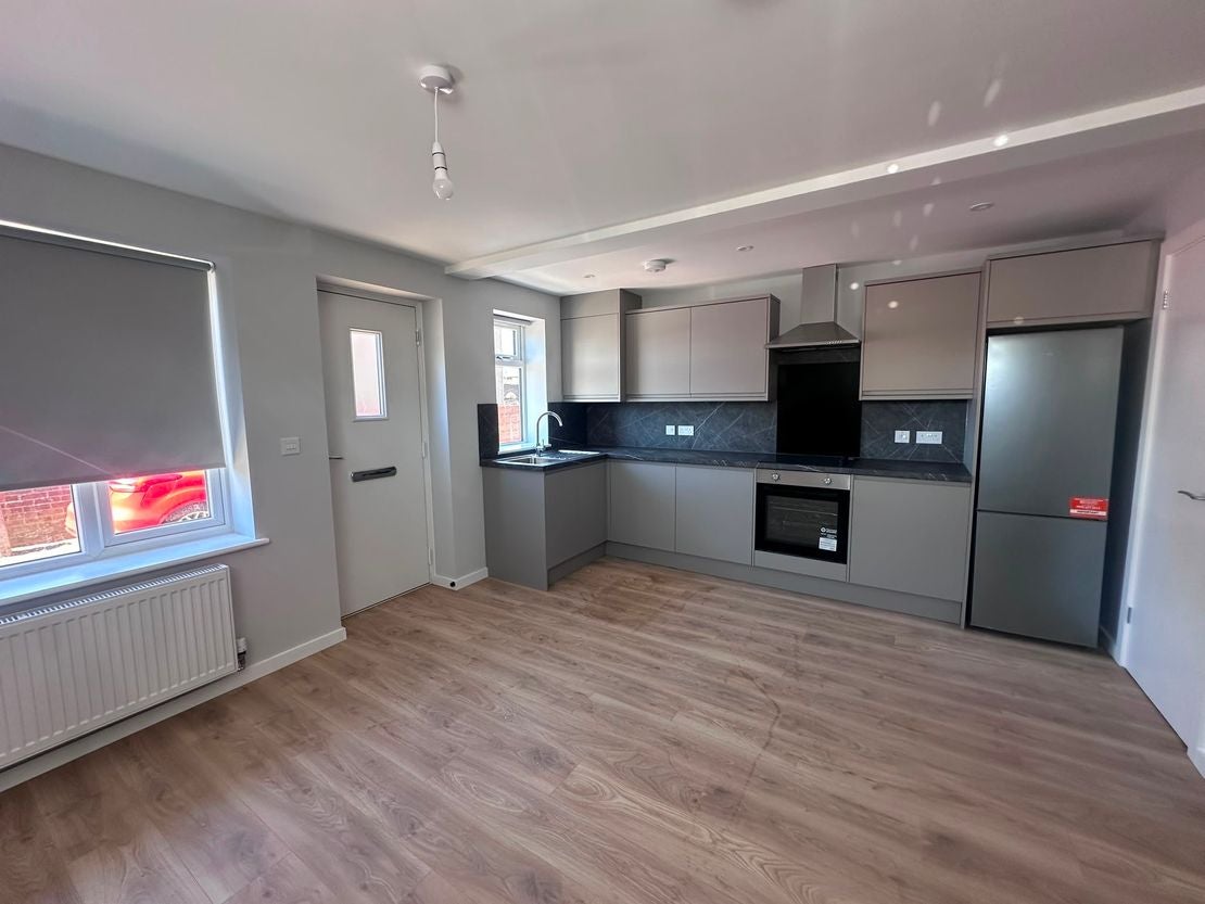 Flat Midanbury Broadway in Southampton