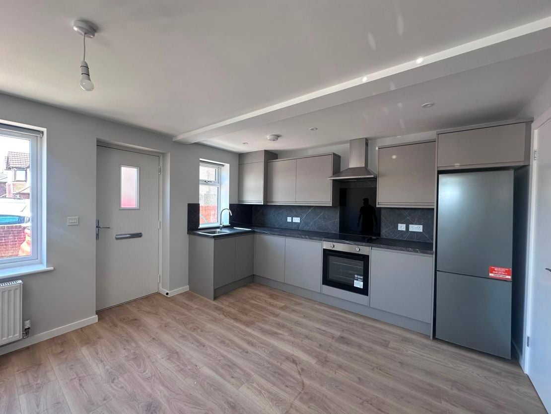 Flat Midanbury Broadway in Southampton