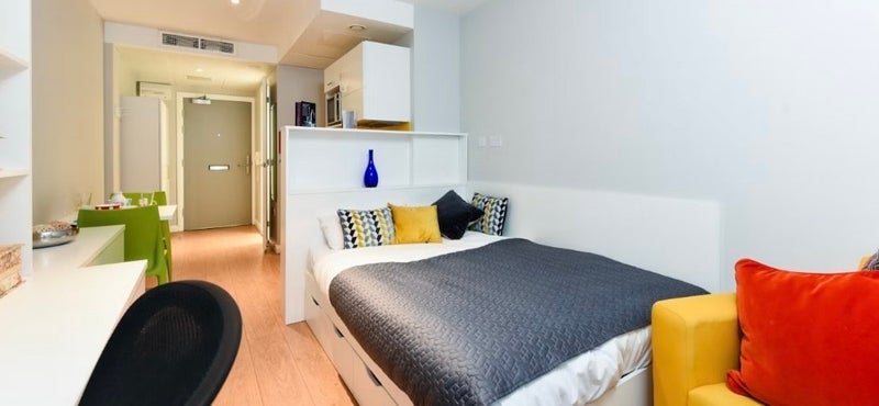 Room Duke Street in Glasgow